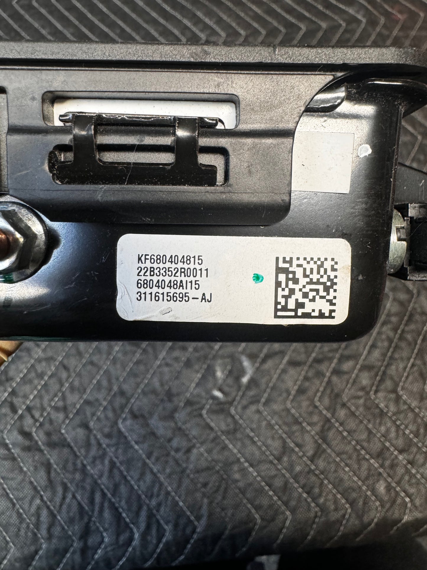 21-23 M3 Passenger side knee airbag