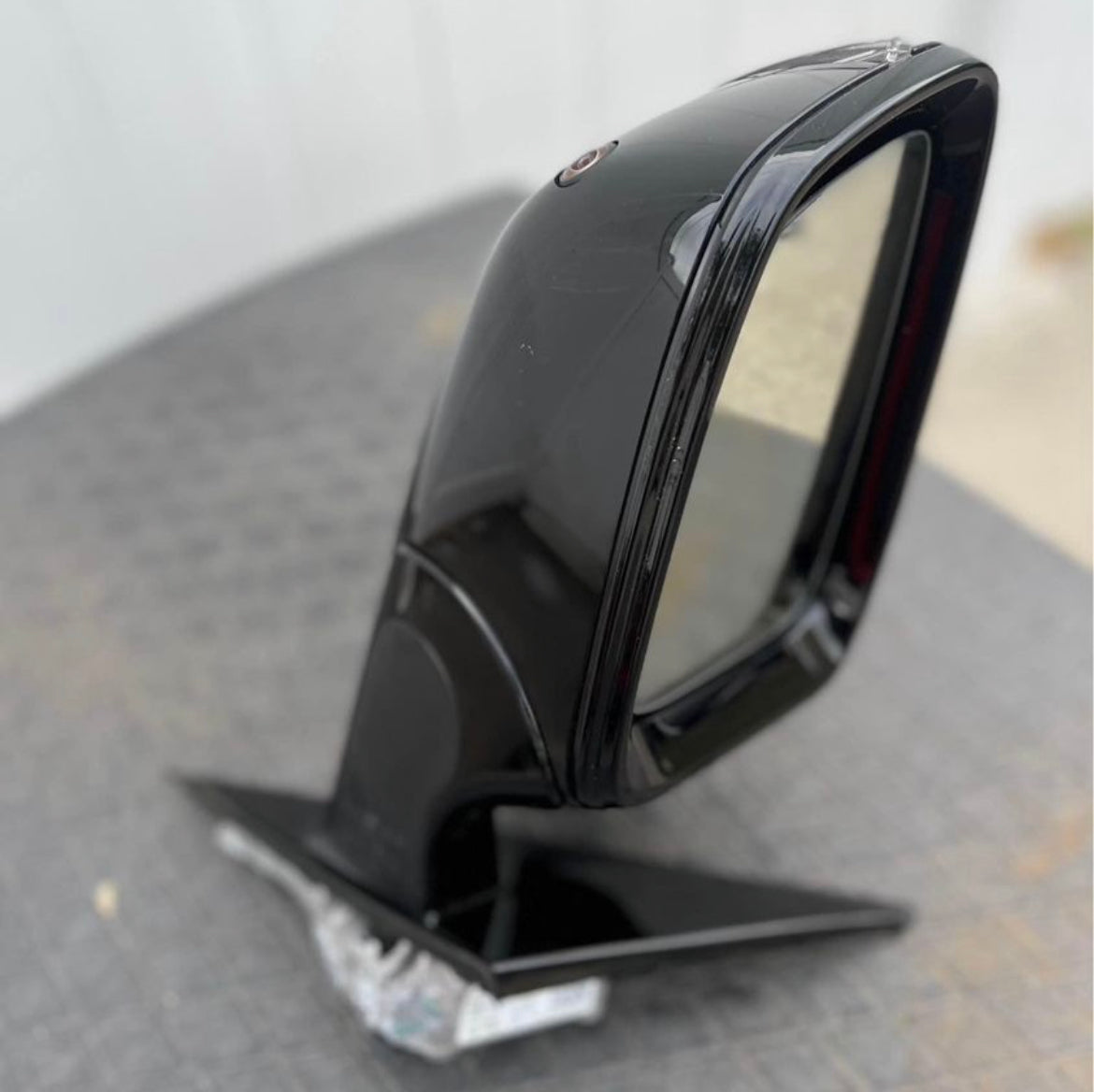 G80 M3 DRIVER SIDE MIRROR