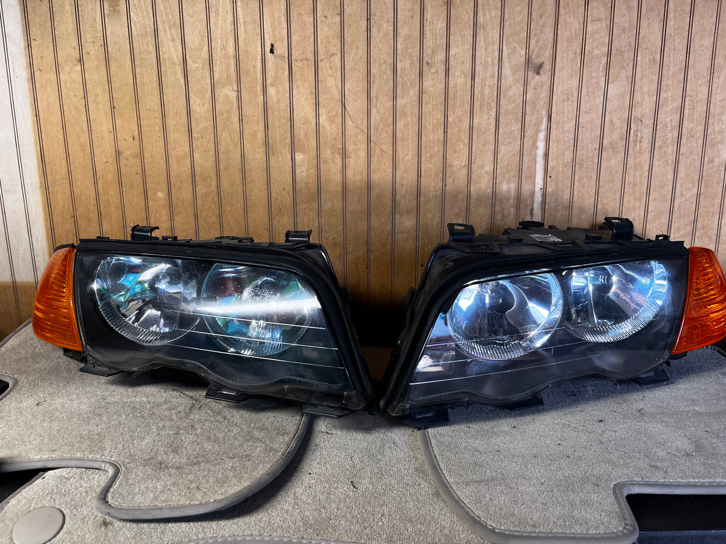 E46 SEDAN HEADLIGHTS