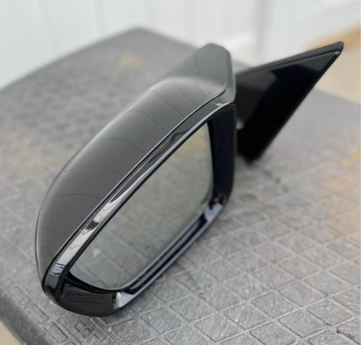 G80 M3 DRIVER SIDE MIRROR